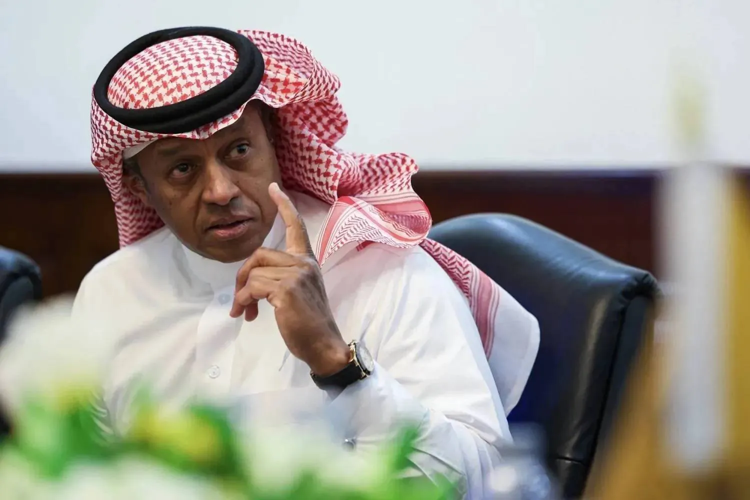 الجمعان يعرض على يوسف خميس العمل مستشاراً فنياً في النصر