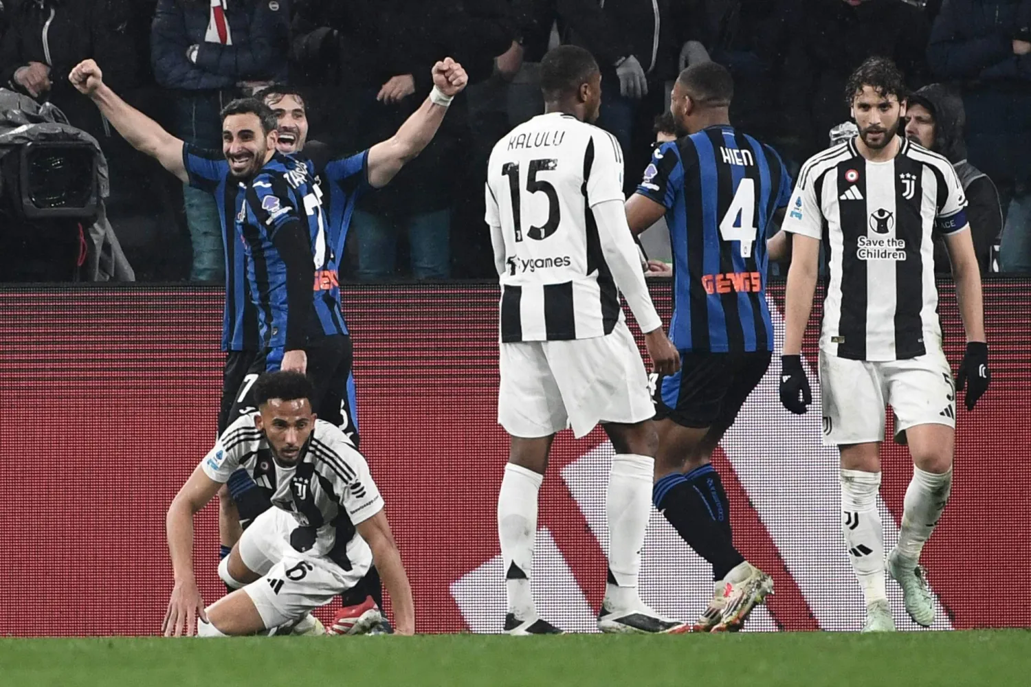 «الدوري الإيطالي»: أتالانتا يكتسح يوفنتوس