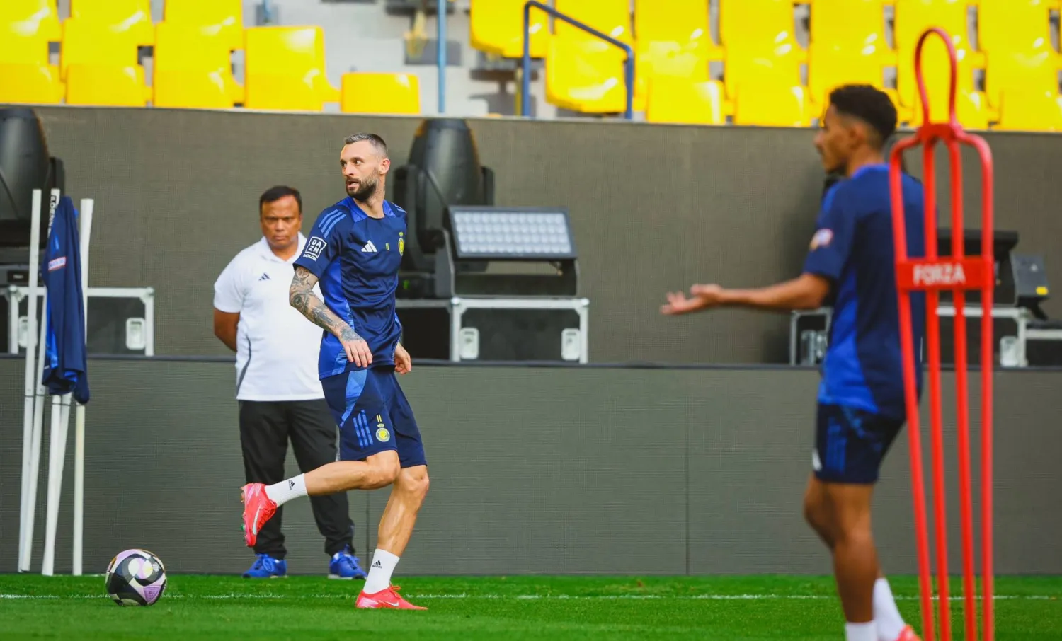 الدوري السعودي: النصر في مهمة التصحيح أمام ضمك… والأهلي يختبر جاهزيته الآسيوية