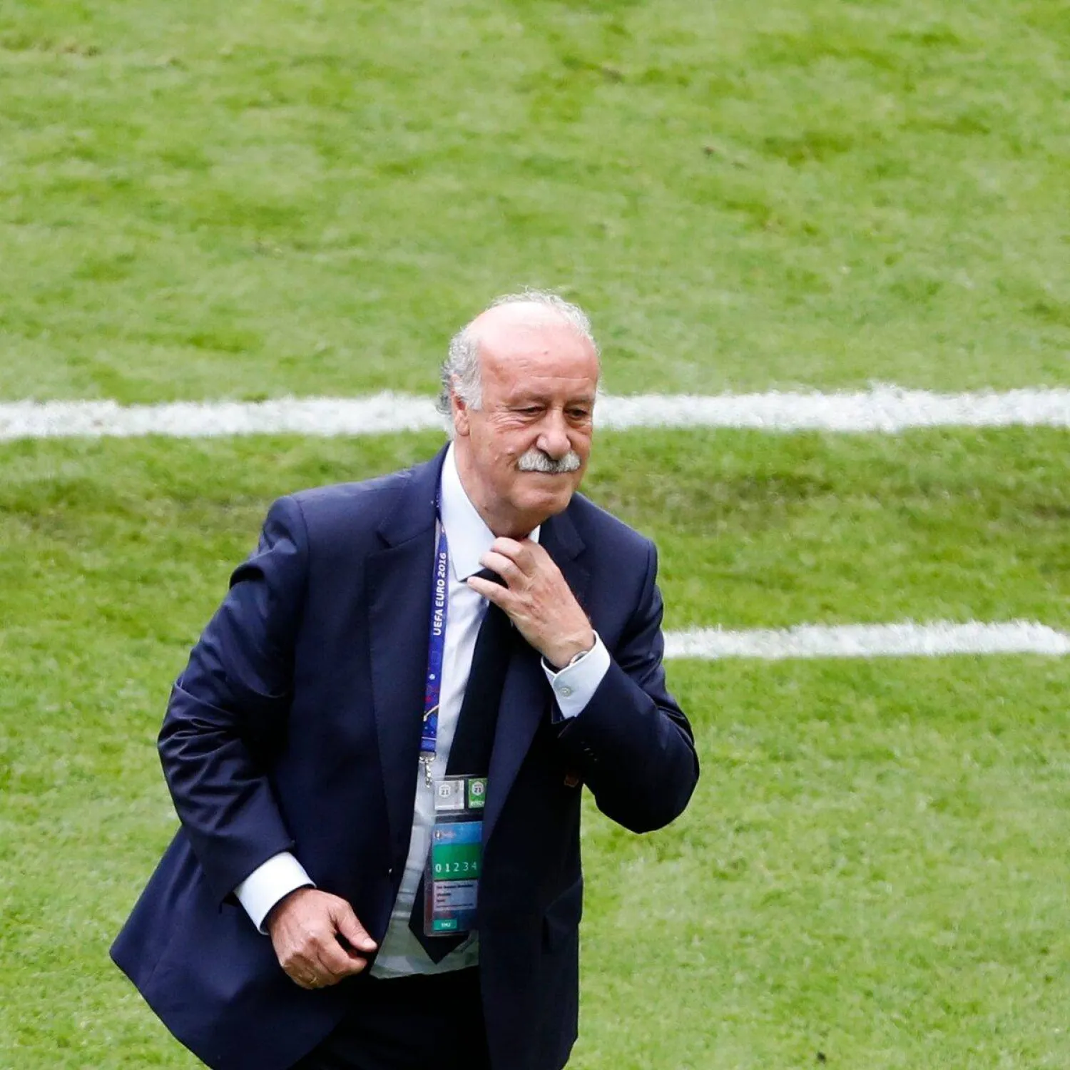 دل بوسكي لتشابي ألونسو قبل تدريب الريال: «لا تُظهر أي ضعف»